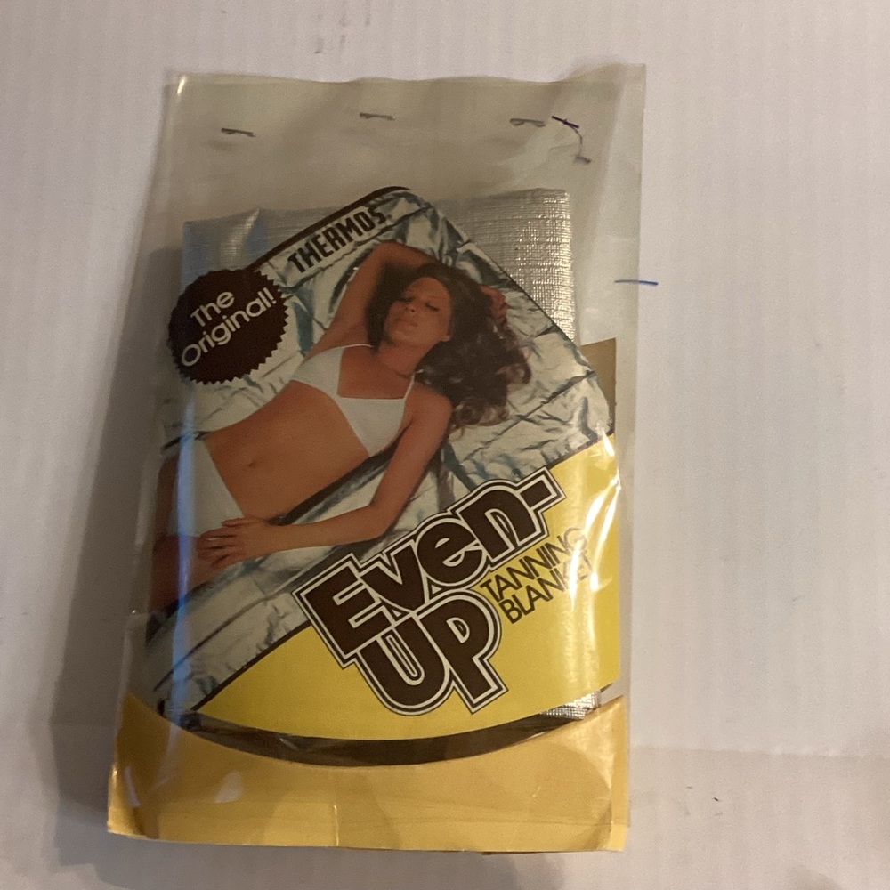 Vtg Even-Up Tanning Blanket by Thermos